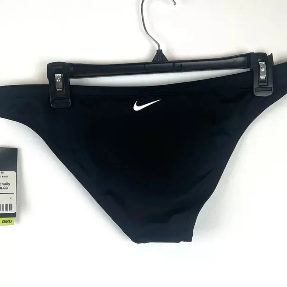 Nike women’s black